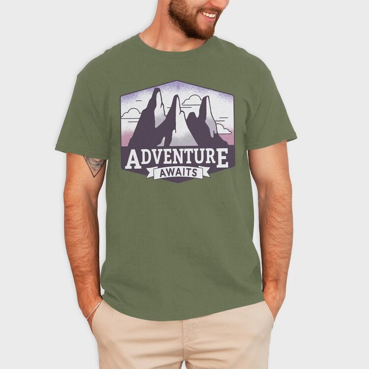 Adventure Awaits, Tricou Barbati (Unisex)