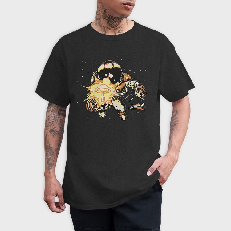 Astronaut With Space Shroom Mushroom, Tricou Barbati (Unisex)