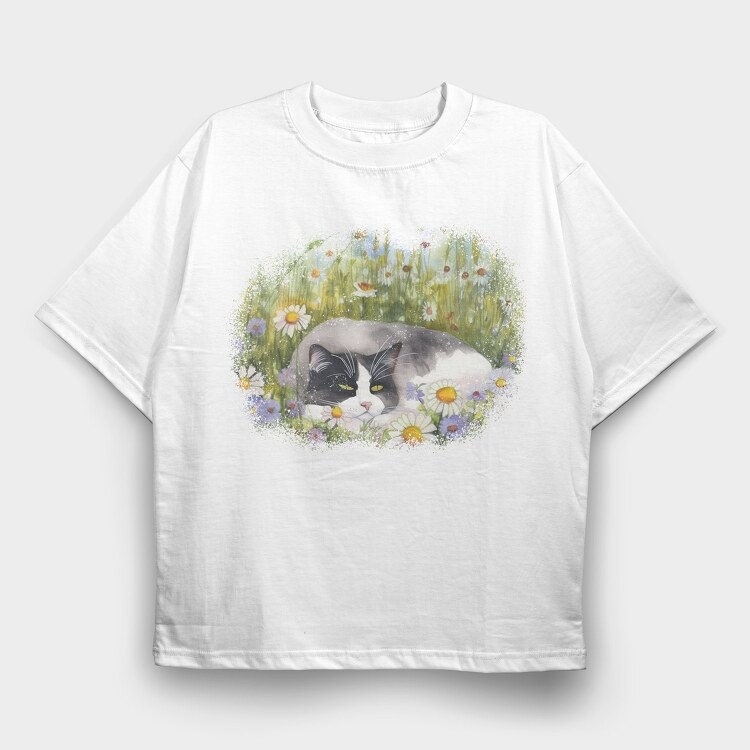 Cat Sleeping in Flower Field, Tricou Oversize Barbati (Unisex)